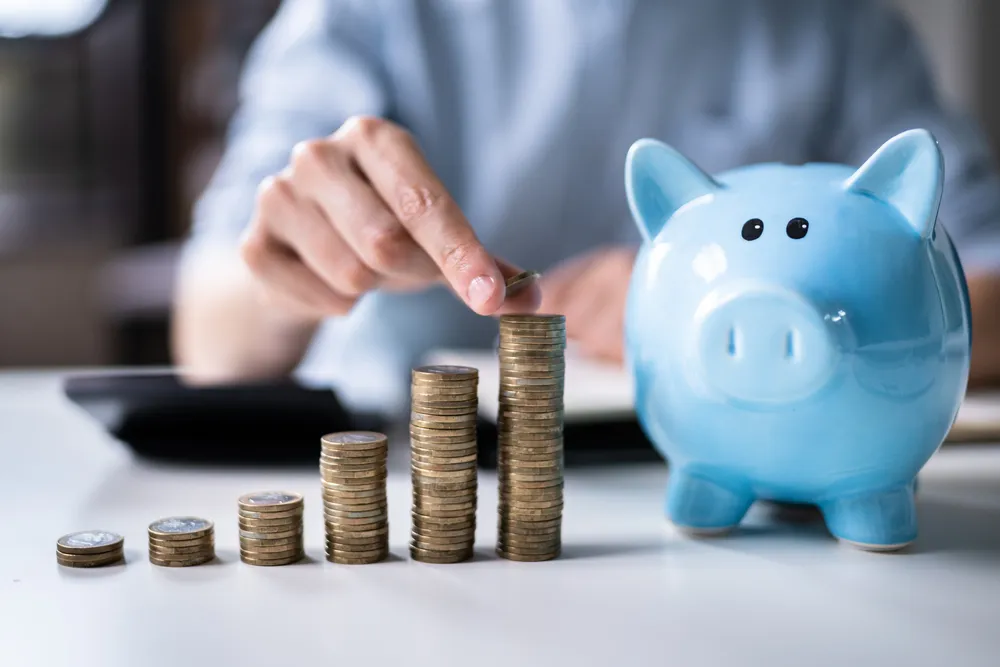 liquidatiereserve-hervormd-sneller-uitkeren-2025 Illustratie met vergelijking tussen oude en nieuwe regeling liquidatiereserve (5 jaar vs. 3 jaar wachttijd, 5% vs. 6,5% roerende voorheffing)